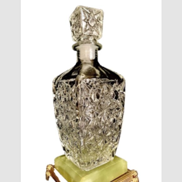 Elegant Studio Crystal Decanter by Studio Silversmiths with Stopper ~ Gorgeous - Picture 4 of 14